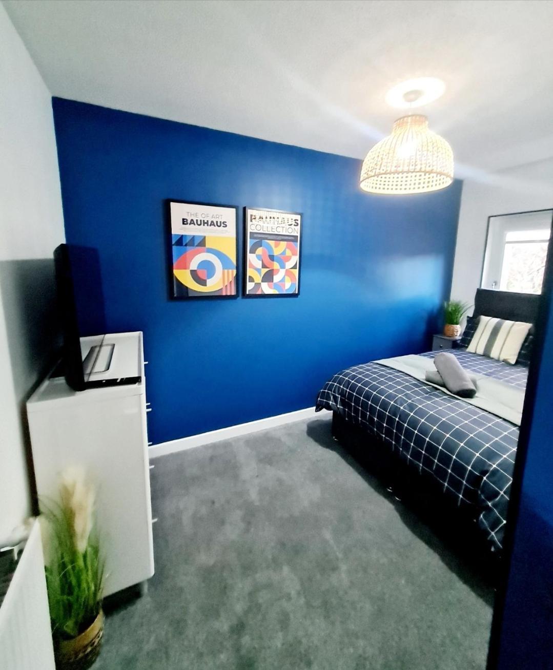 Bright 3Br Walking Distance To Town - Free Parking Apartman Glasgow Kültér fotó