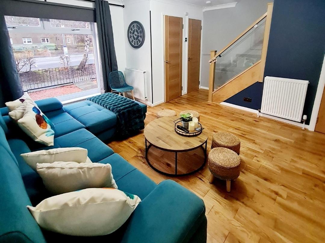 Bright 3Br Walking Distance To Town - Free Parking Apartman Glasgow Kültér fotó